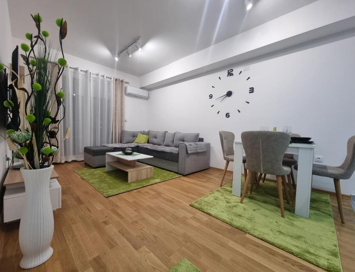 Modern & Trendy Apartment Scopia Exterior foto