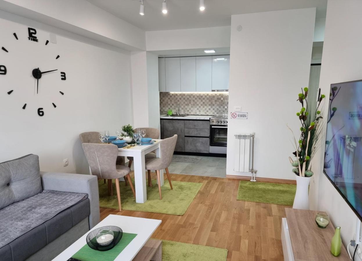 Modern & Trendy Apartment Scopia Exterior foto