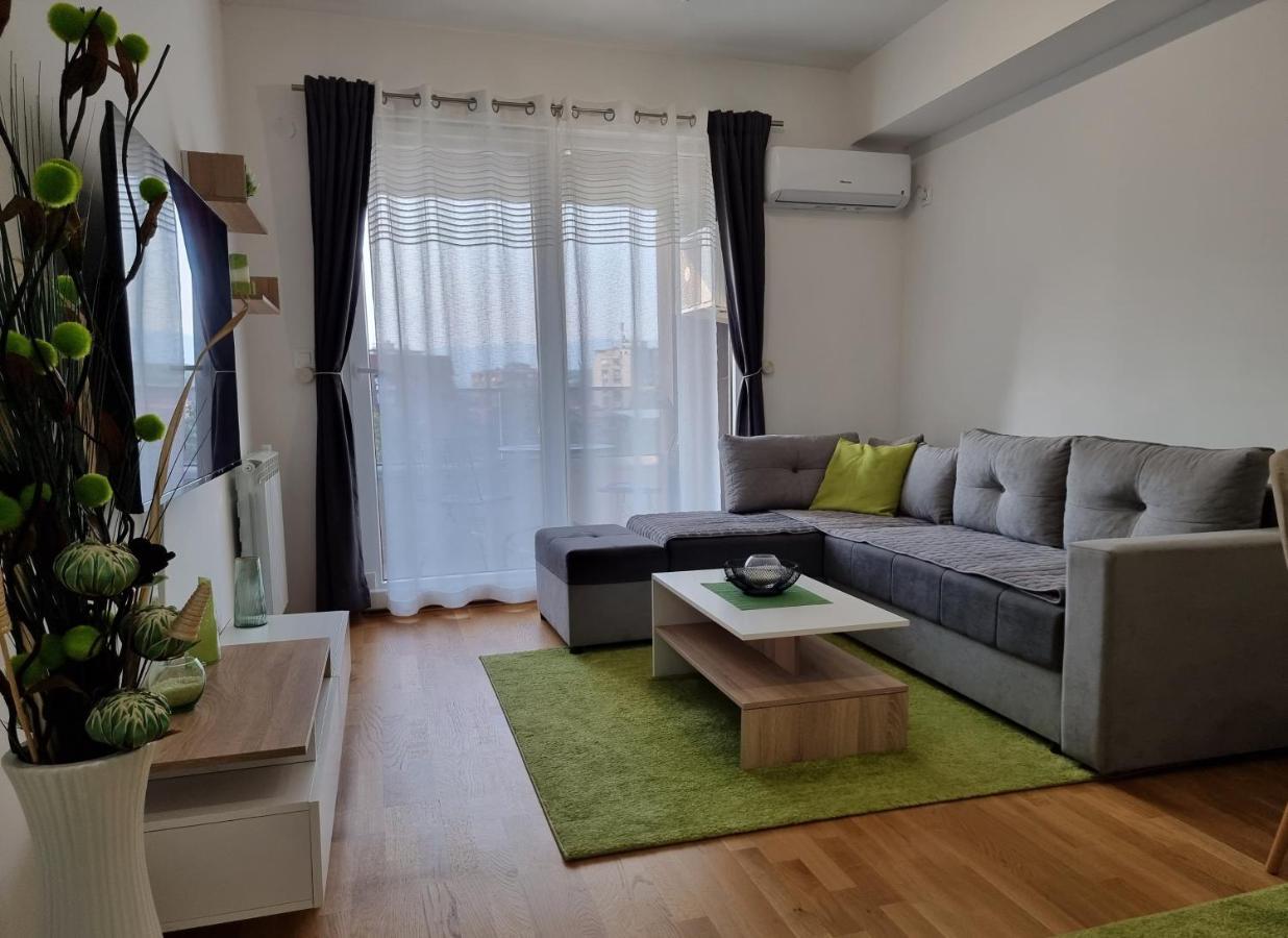 Modern & Trendy Apartment Scopia Exterior foto