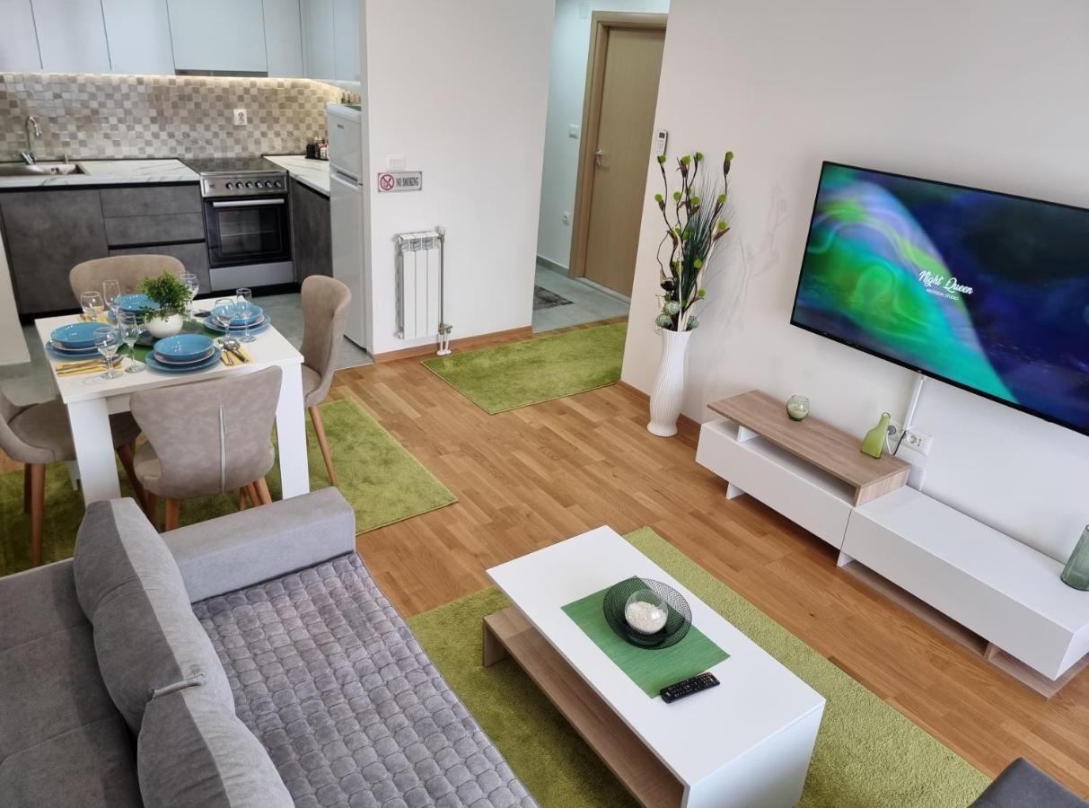 Modern & Trendy Apartment Scopia Exterior foto