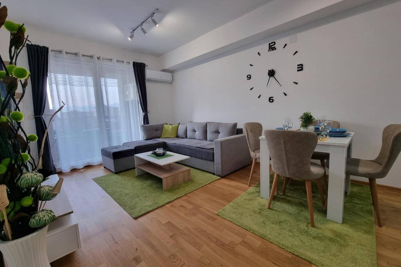 Modern & Trendy Apartment Scopia Exterior foto