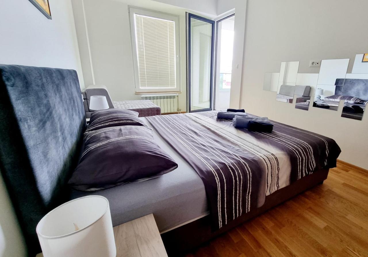 Modern & Trendy Apartment Scopia Exterior foto